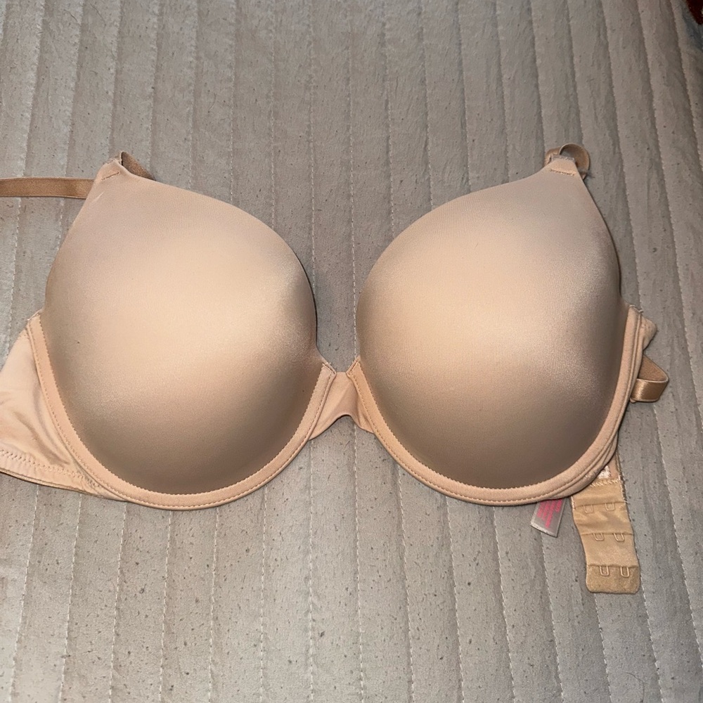 VS PINK 34DD